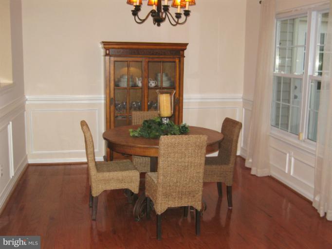 100 Seneca Ridge Drive Sterling, VA 20164 - Photo 1 of 7 Dining Room