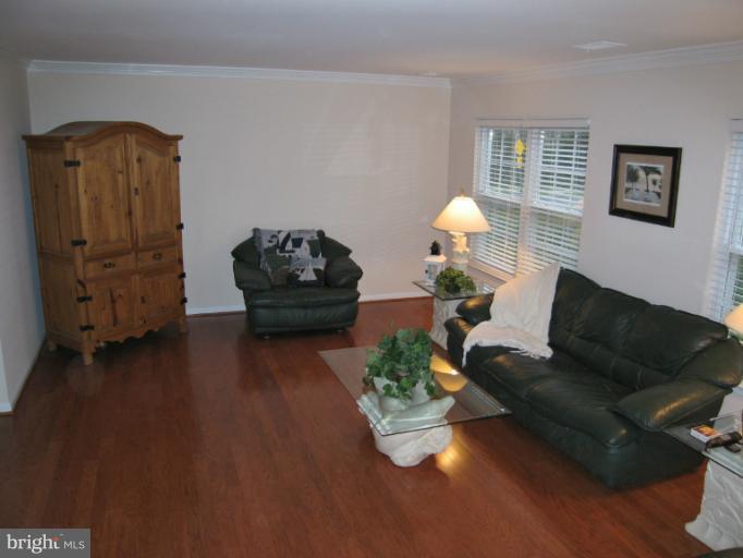 100 Seneca Ridge Drive Sterling, VA 20164 - Photo 4 of 7 Recreation Room