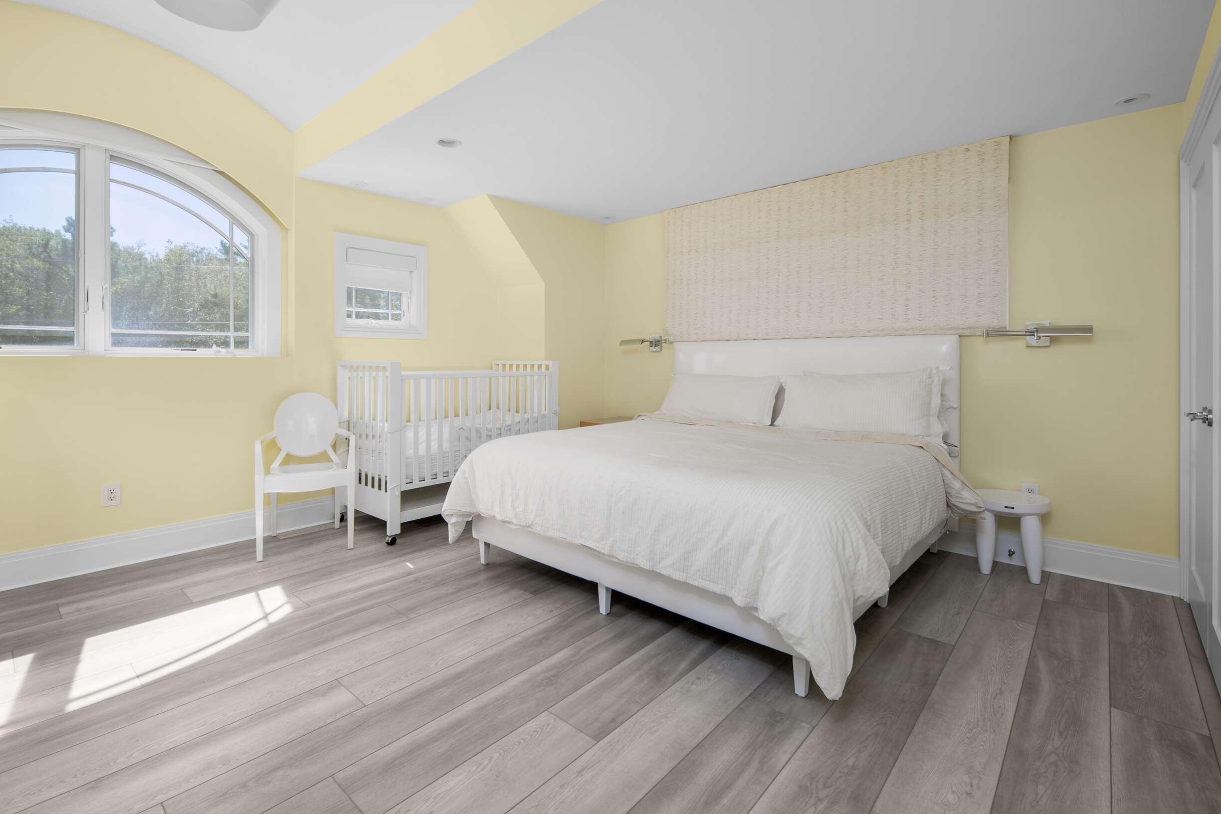 113 Bald Head Cliff Road Cape Neddick, ME 03902 - Photo 43 of 50 Bedroom en suite