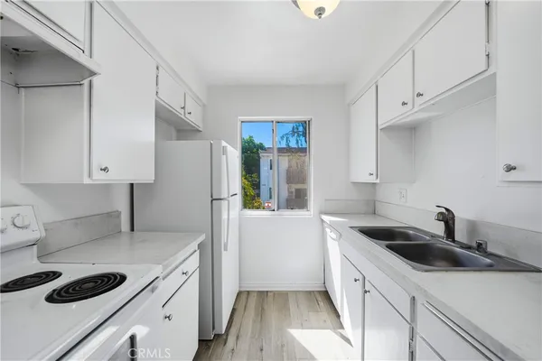 $329,900 | 1661 Neil Armstrong Street, Unit 231, Montebello, CA 90640