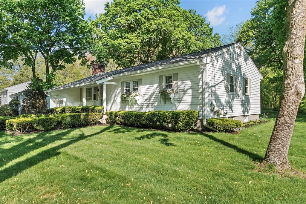38 Joyce Road Framingham, MA 01701 - Photo 3 of 42