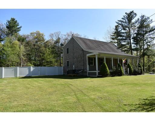 110 Hathaway Road Acushnet, MA 02743 - Photo 2 of 22