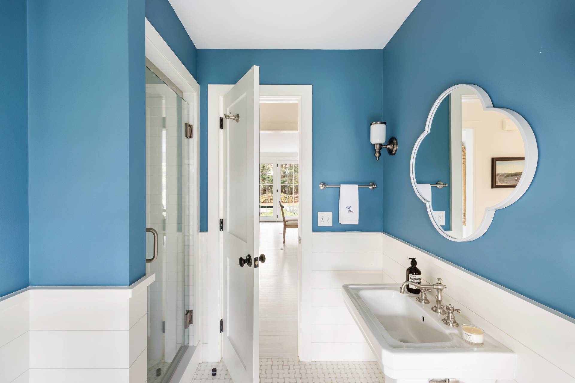 267 Meadows West Bridgehampton, NY 11932 - Photo 9 of 27 a bathroom with a sink and a mirror