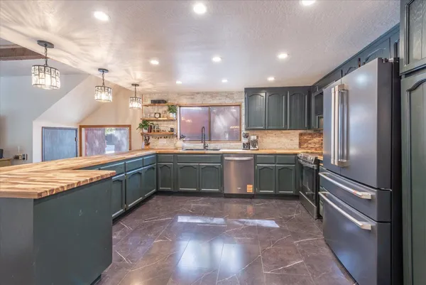 $850,000 | 12621 Peregrine Drive, Truckee, CA 96161
