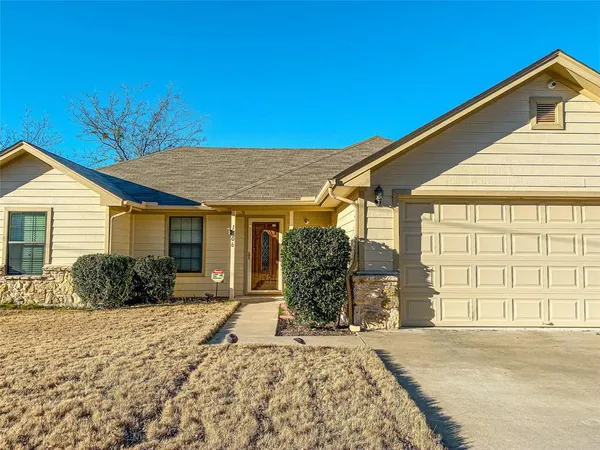 $1,650 | 1306 Laredo Drive, Granbury, TX 76048