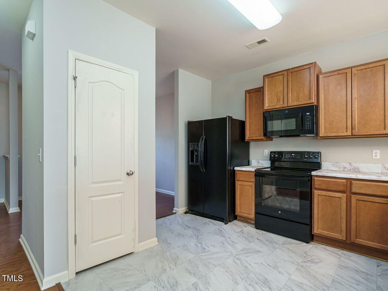 3709 Madeline Way Raleigh, NC 27610 - Photo 9 of 29 Kitchen/Pantry