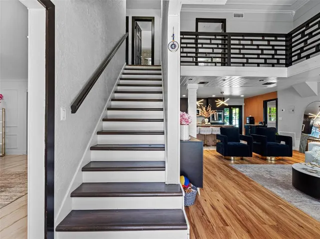 a view of entryway and hall