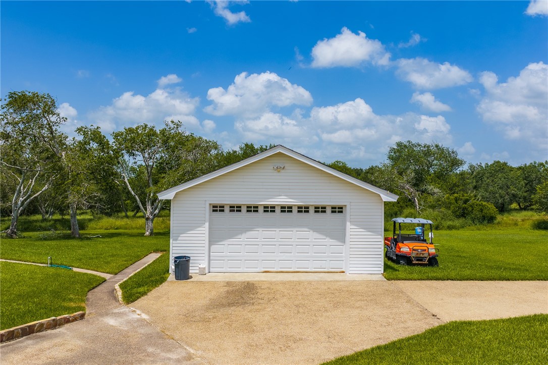 8259 Baldwin Avenue Mathis, TX 78368 - Photo 10 of 40