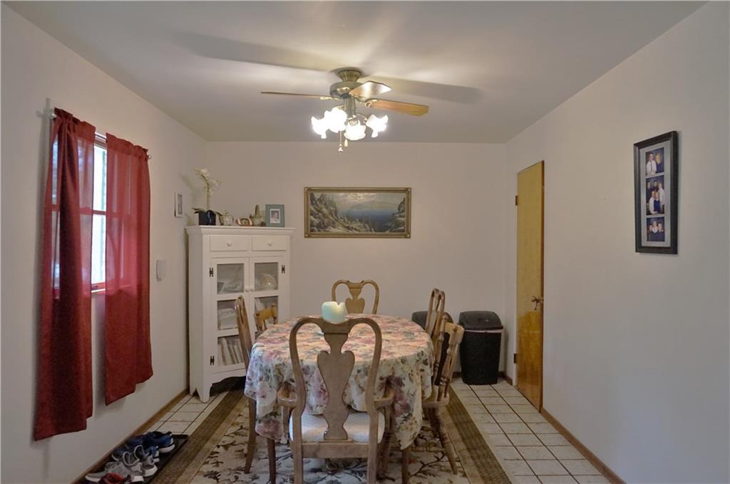 4076 Glasgow Road Valencia, PA 16059 - Photo 15 of 20 Dining area overlooking the deck!