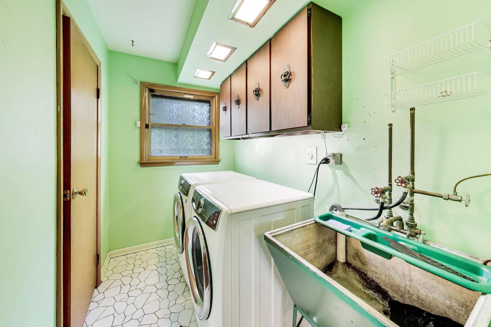 1415 Busse Road Mount Prospect, IL 60056 - Photo 20 of 28 Gallery Image 20