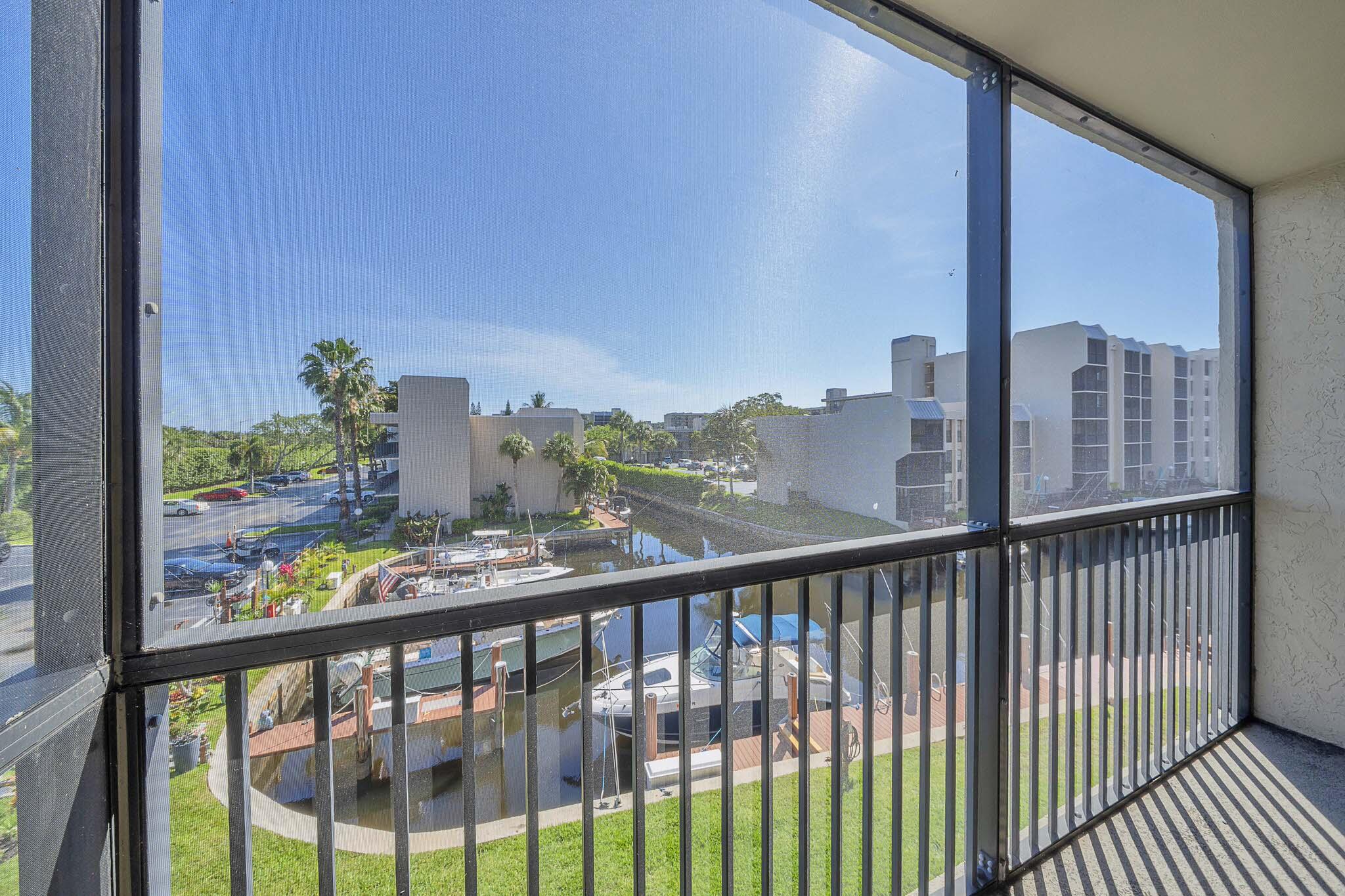 17 Royal Palm Way, Unit 3010 Boca Raton, FL 33432 - Photo 44 of 57 8 Balcony (2)