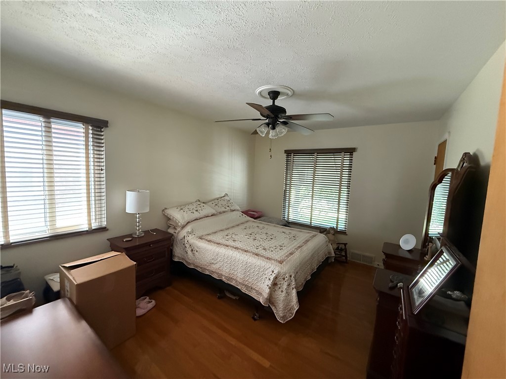 6289 Manchester Road Parma, OH 44129 - Photo 27 of 46