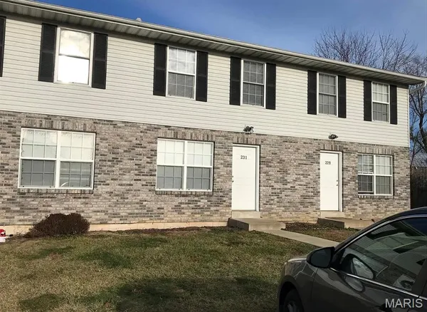 $1,200 | 231 Truman Court, Moscow Mills, MO 63362