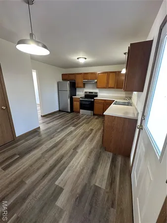 $1,200 | 231 Truman Court, Moscow Mills, MO 63362