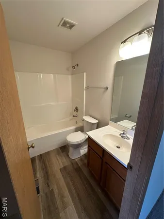 $1,200 | 231 Truman Court, Moscow Mills, MO 63362