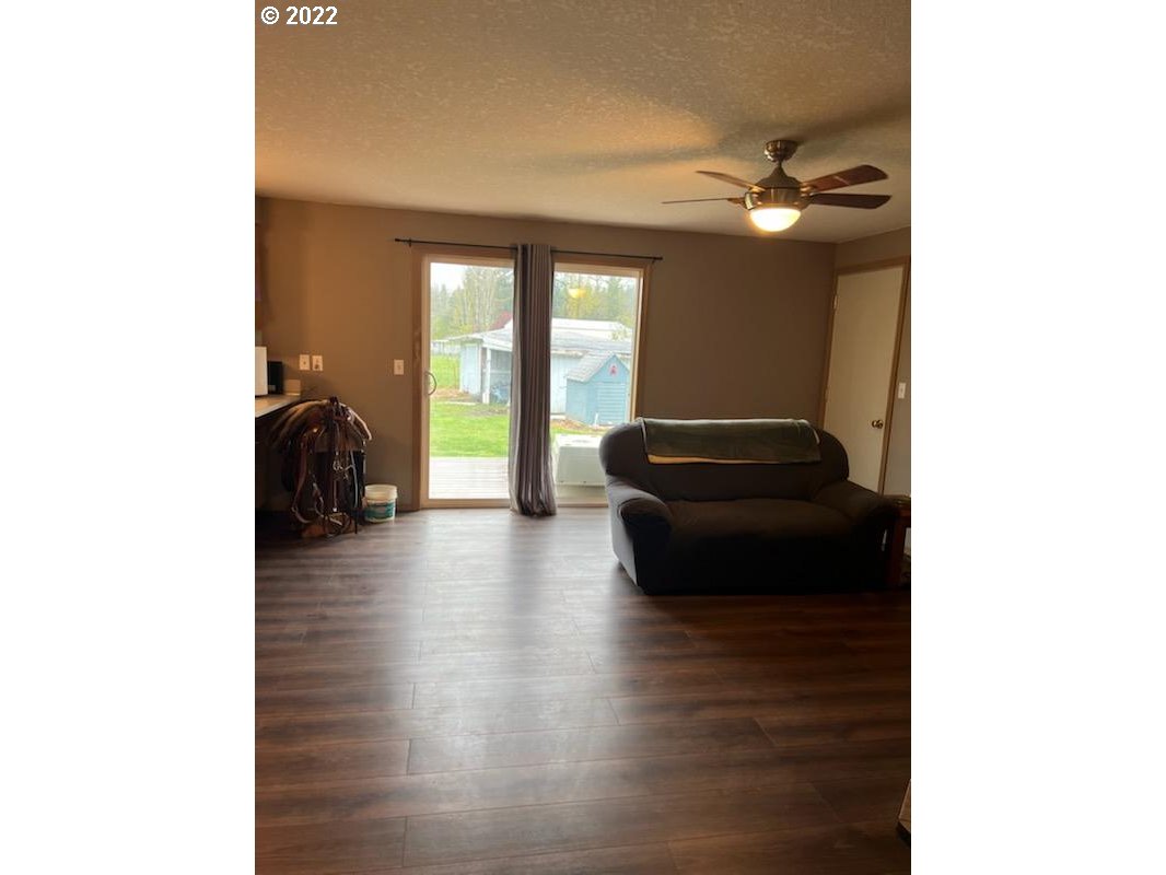 33411 Southeast Coupland Road Estacada, OR 97023 - Photo 6 of 24 Gallery Image 6