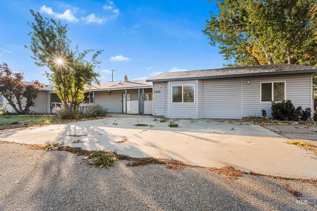 $459,900 | 1212 East Ustick Road, Caldwell, ID 83607