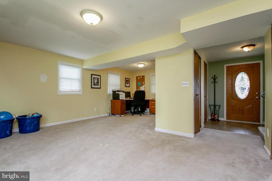 712 Ferguson Road Joppa, MD 21085 - Photo 13 of 19 Family Room