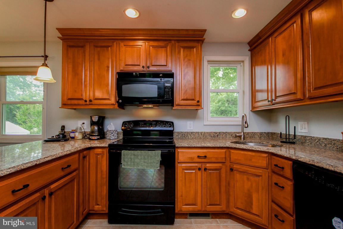 712 Ferguson Road Joppa, MD 21085 - Photo 5 of 19 Kitchen