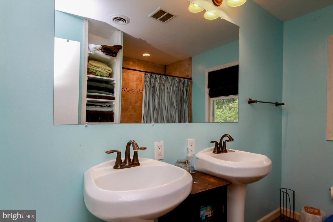 712 Ferguson Road Joppa, MD 21085 - Photo 8 of 19 Bath