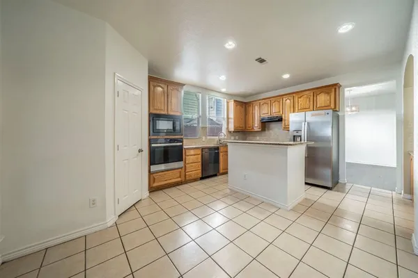 $3,100 | 7042 Hedgebrook Drive, Dallas, TX 75249