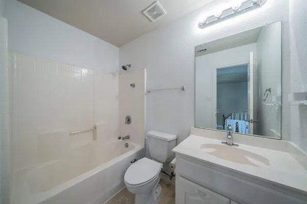 $3,100 | 7042 Hedgebrook Drive, Dallas, TX 75249