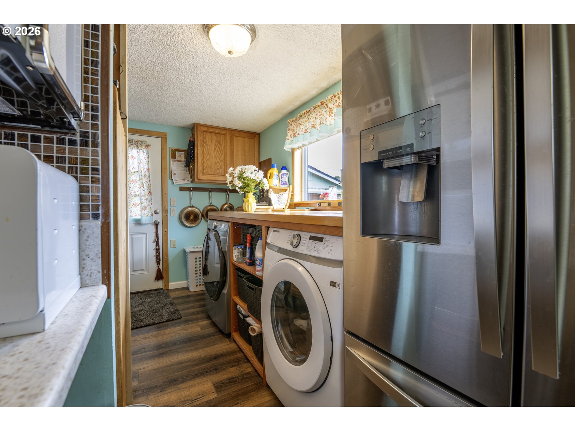 1903 17th Street Florence, OR 97439 - Photo 14 of 48 Laundry