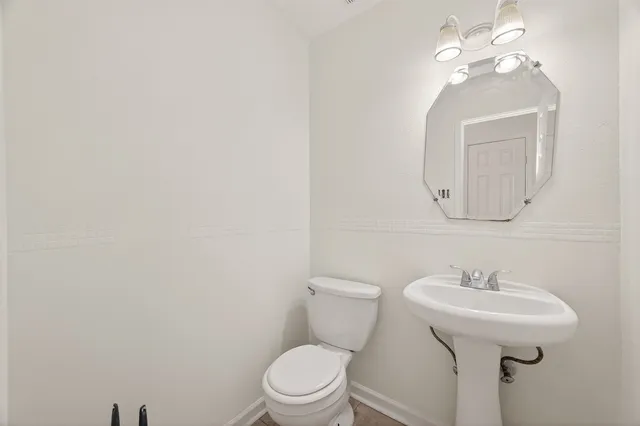 front view of house with a yard