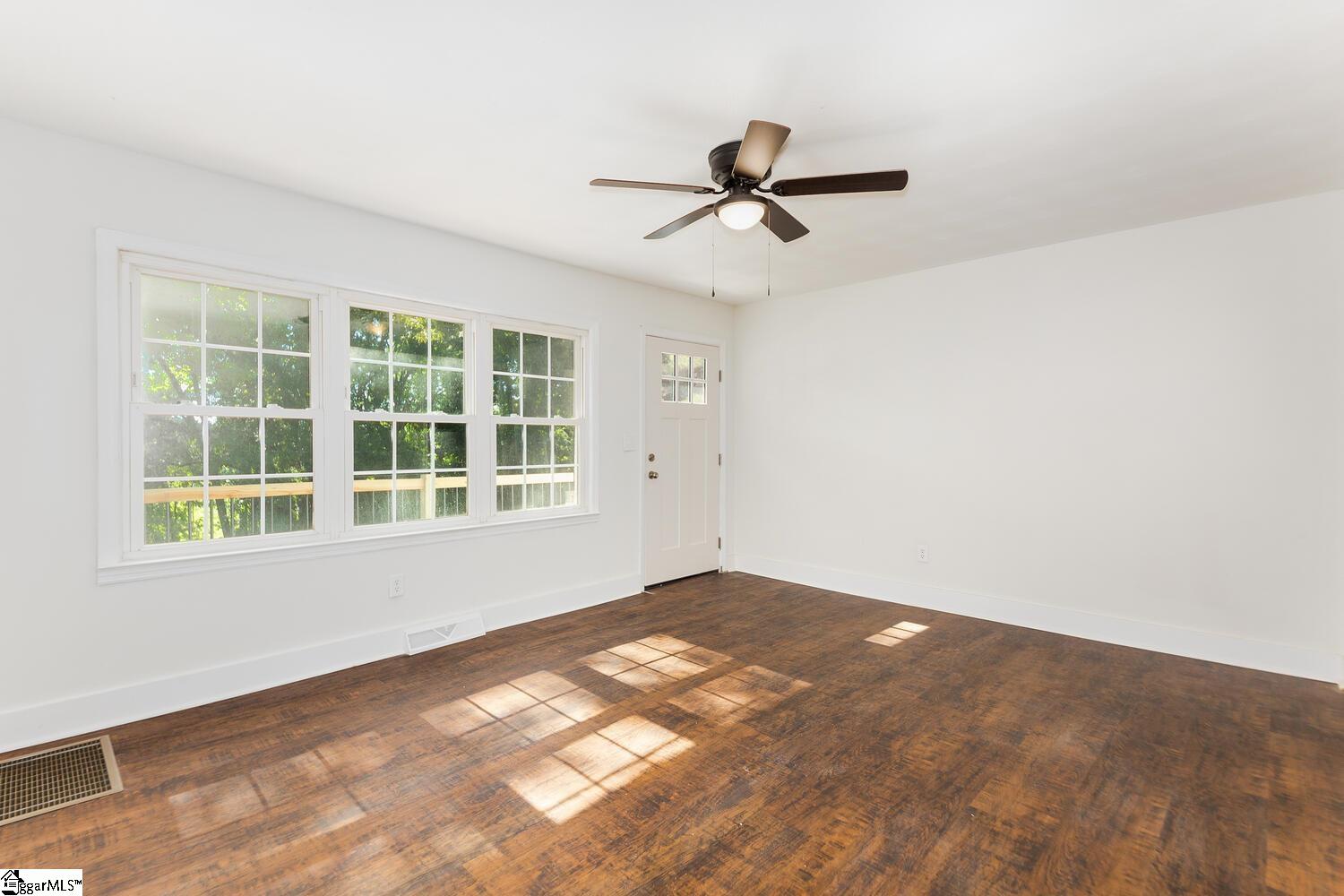 202 State Rd S-42-2623 Greer, SC 29651 - Photo 14 of 19 Gallery Image 14