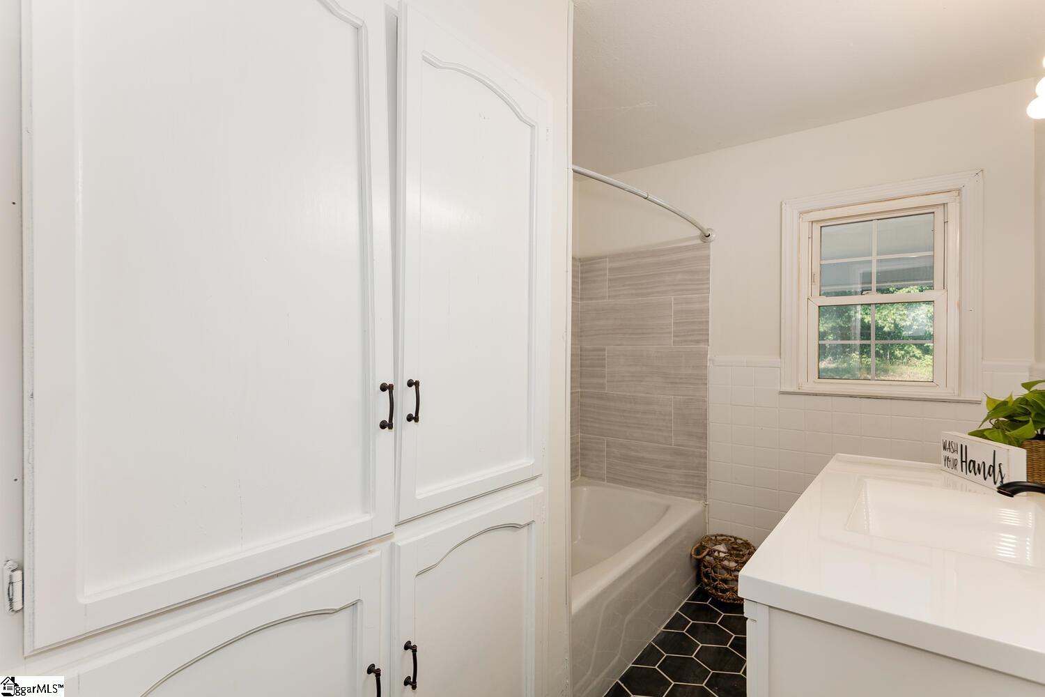 202 State Rd S-42-2623 Greer, SC 29651 - Photo 9 of 19 Gallery Image 9