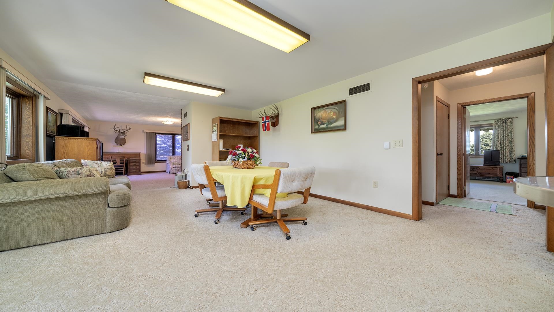 10245 West Penn Corner Road Polo, IL 61064 - Photo 14 of 48 a view of a livingroom with furniture and a living room