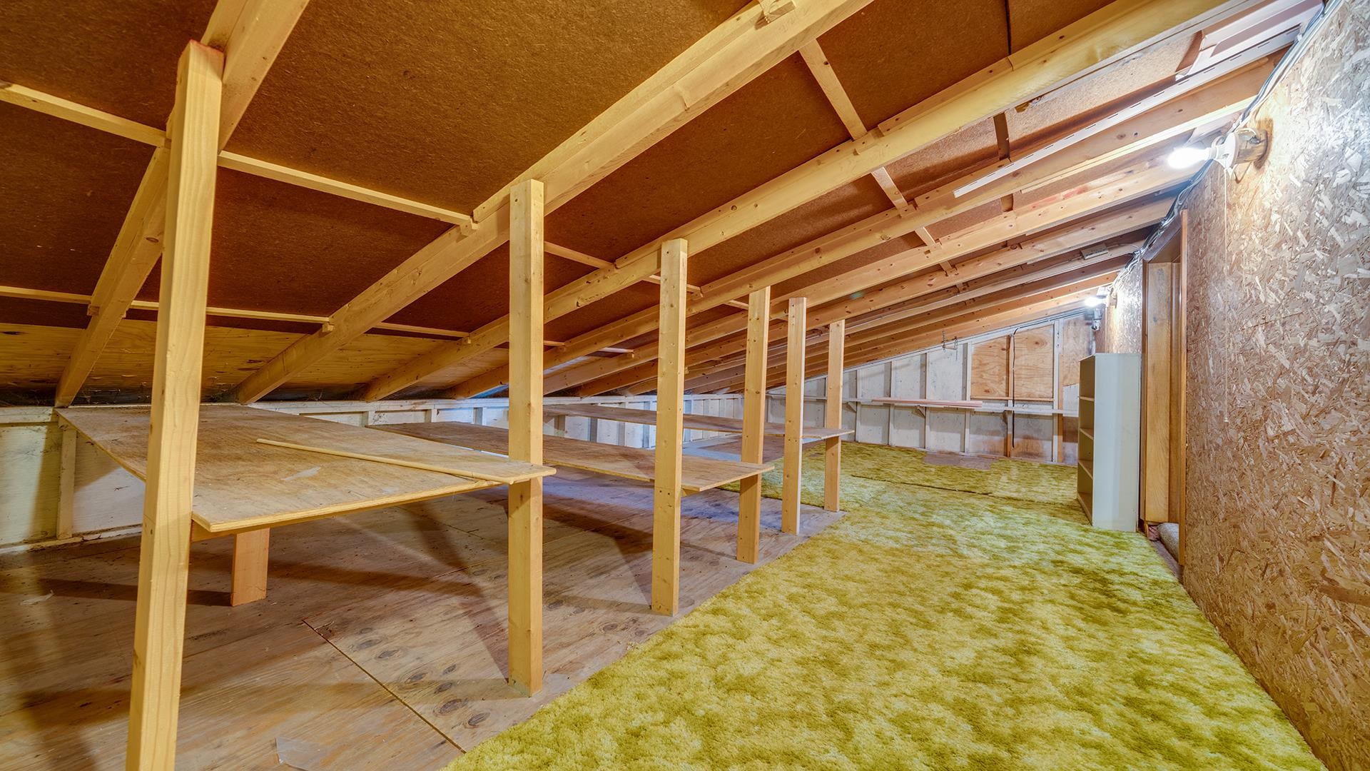 10245 West Penn Corner Road Polo, IL 61064 - Photo 29 of 48 a view of an indoor swimming pool