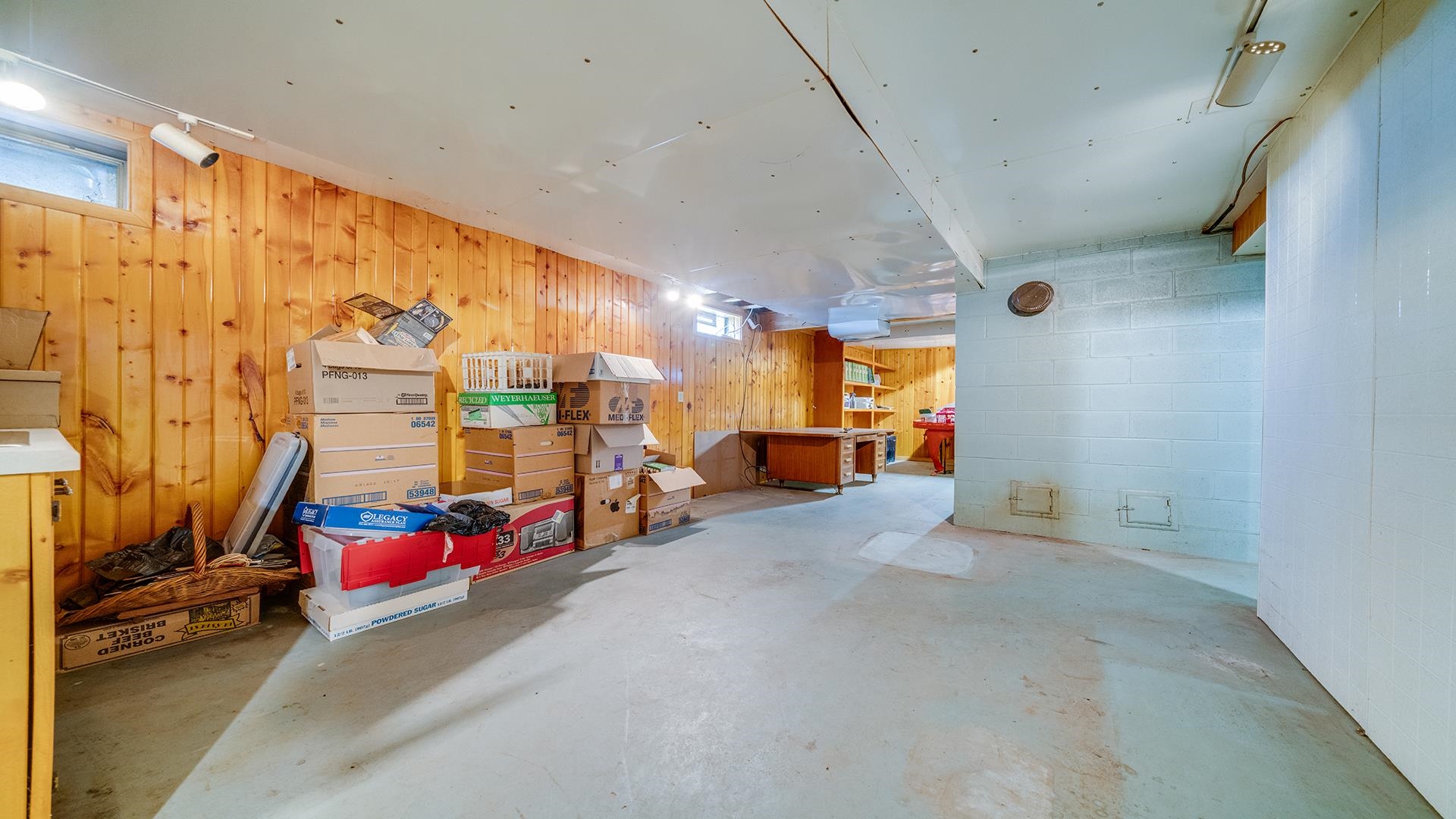 10245 West Penn Corner Road Polo, IL 61064 - Photo 32 of 48 a view of car garage