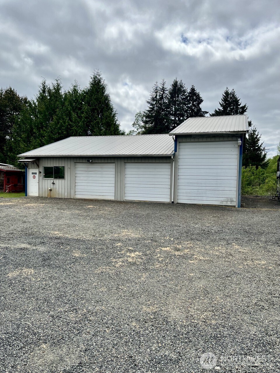 1369 SR 6 Chehalis, WA 98532 - Photo 36 of 39 a front view of a house with a yard
