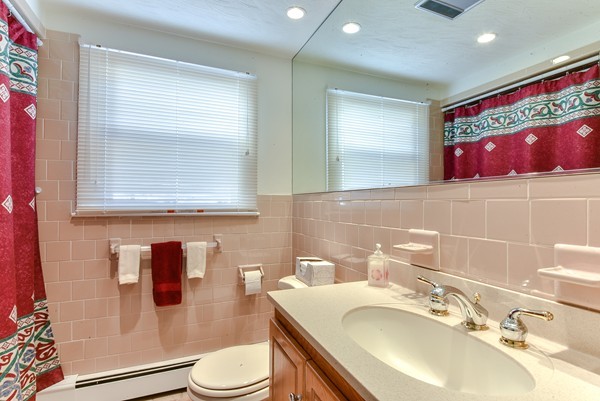 47 Westlake Road Natick, MA 01760 - Photo 12 of 24