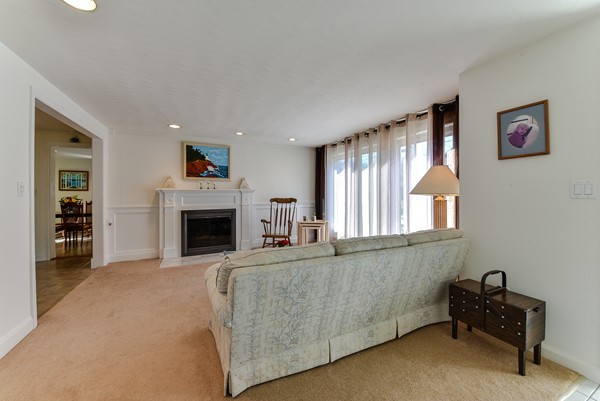 47 Westlake Road Natick, MA 01760 - Photo 3 of 24
