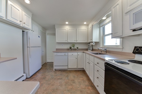 47 Westlake Road Natick, MA 01760 - Photo 5 of 24
