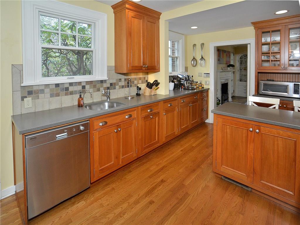 922 West Waldheim Road Fox Chapel, PA 15215 - Photo 9 of 25 Gallery Image 9