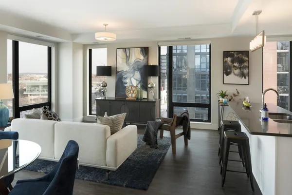 $3,159 | 212 10th Avenue South, Unit 914, Minneapolis, MN 55415