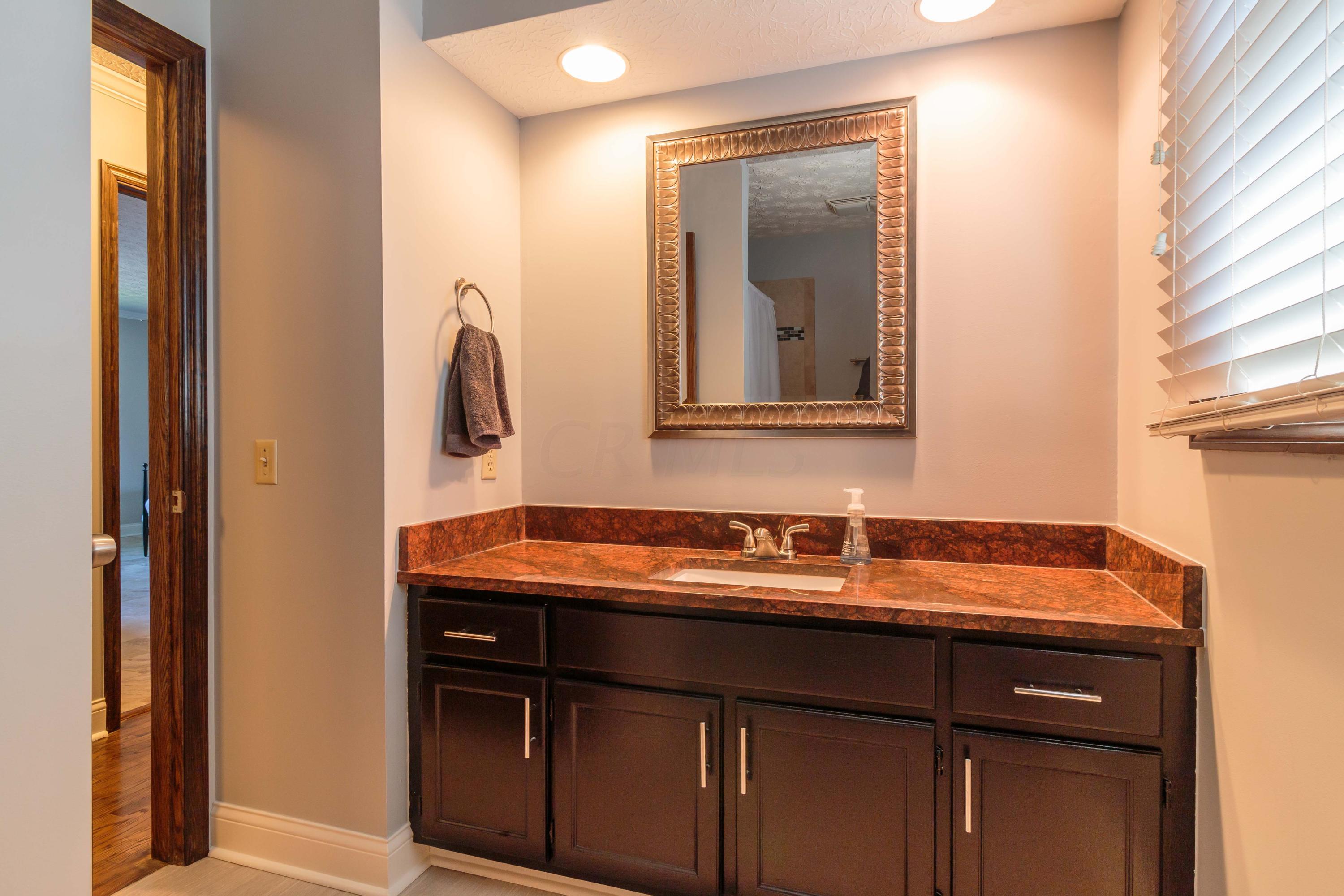 5313 Roscommon Road Dublin, OH 43017 - Photo 28 of 46 Gallery Image 28