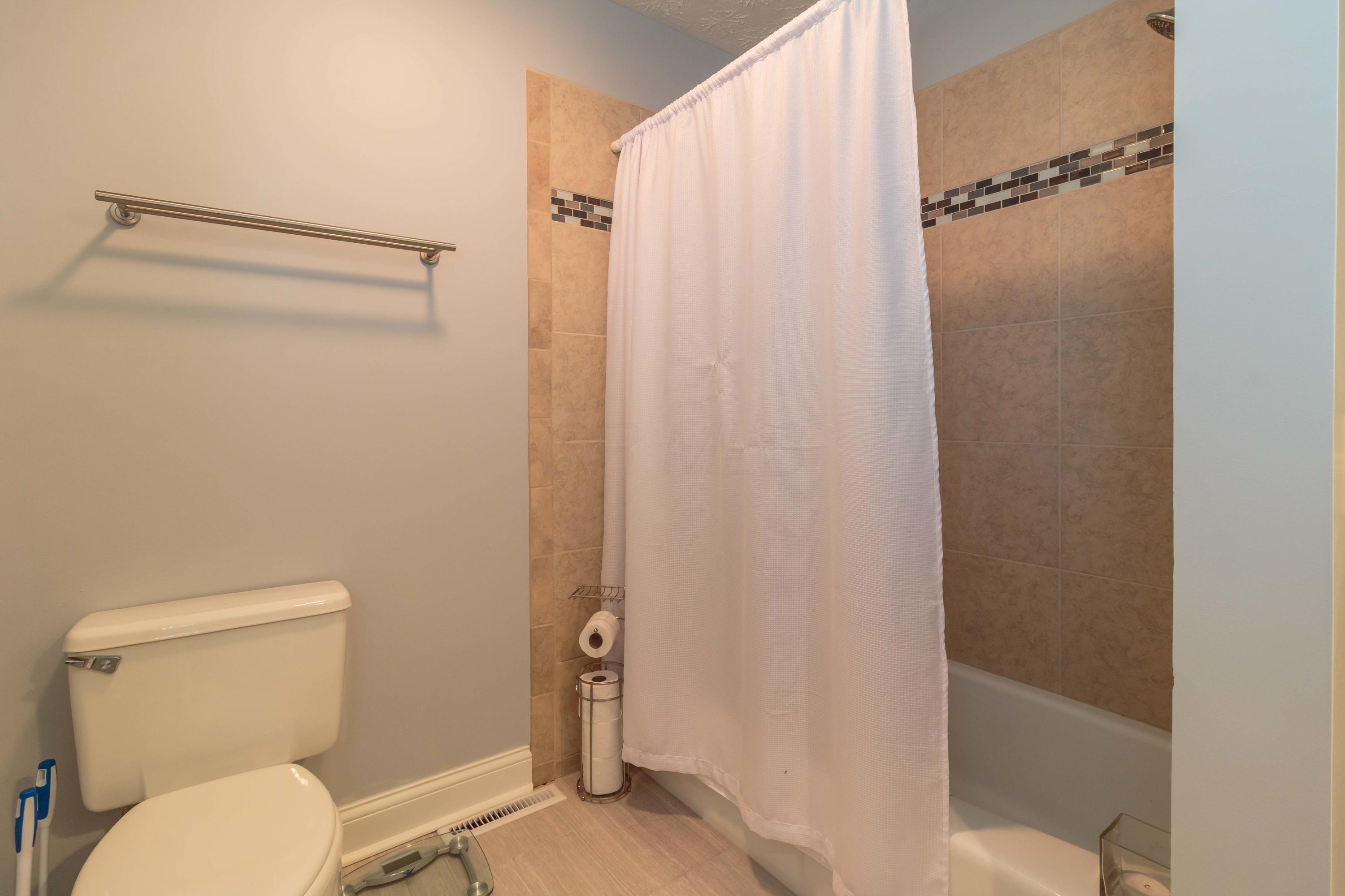 5313 Roscommon Road Dublin, OH 43017 - Photo 29 of 46 Gallery Image 29