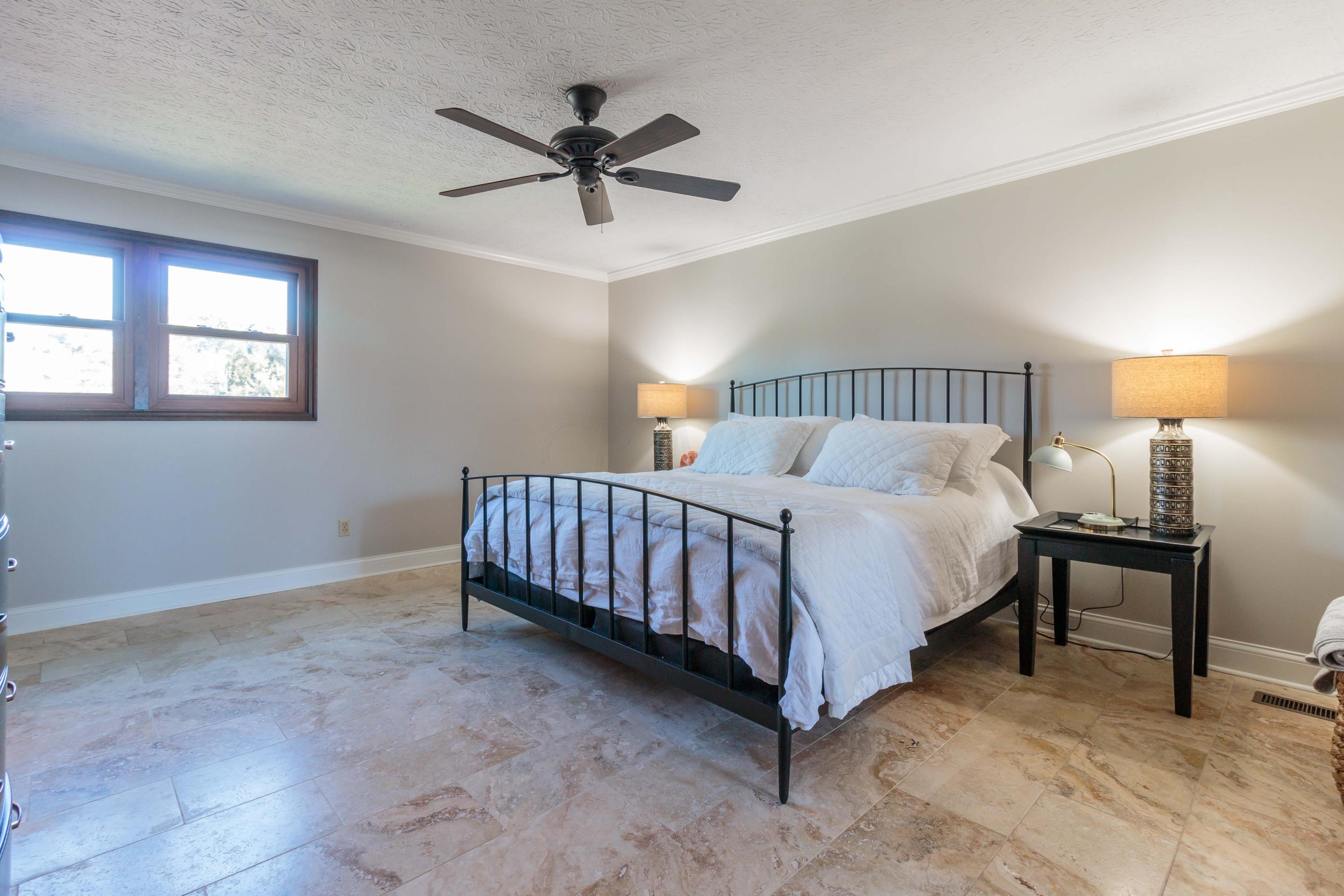 5313 Roscommon Road Dublin, OH 43017 - Photo 30 of 46 Gallery Image 30