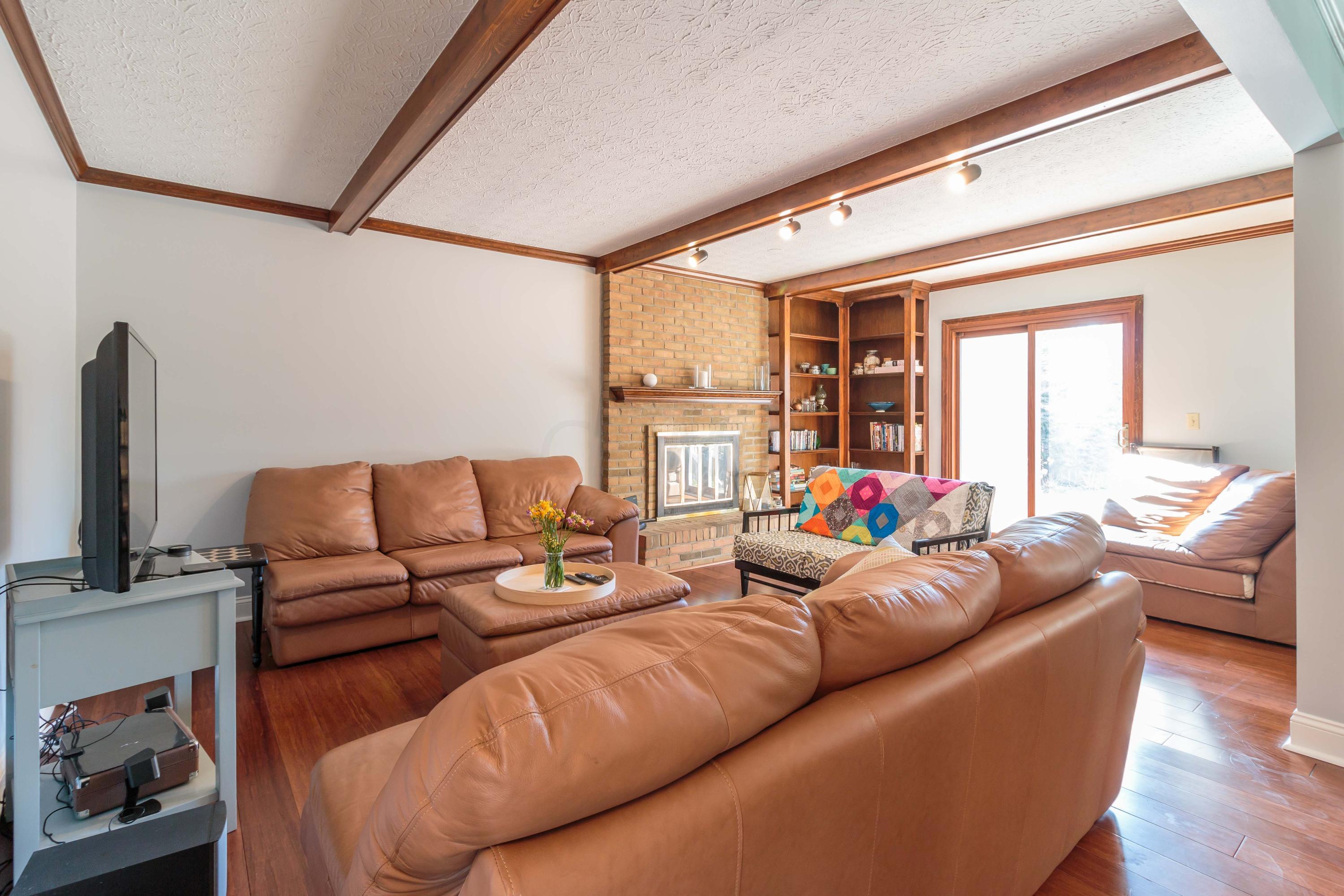 5313 Roscommon Road Dublin, OH 43017 - Photo 9 of 46 Gallery Image 9