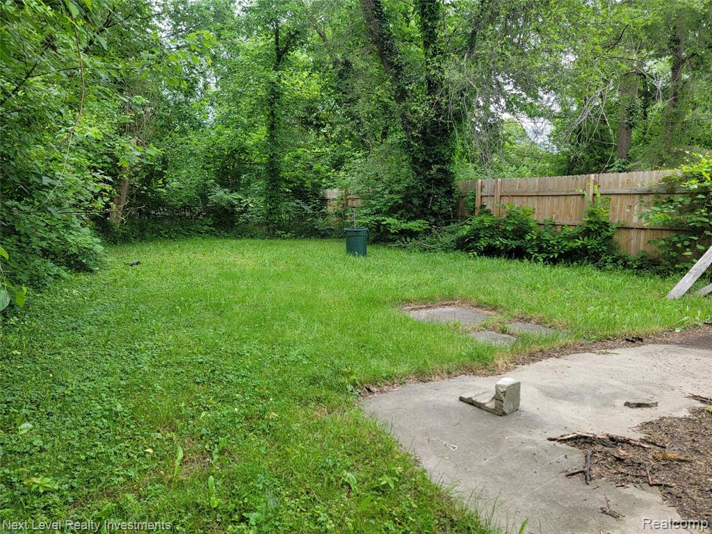 11806 Outer Drive West Detroit, MI 48223 - Photo 3 of 3