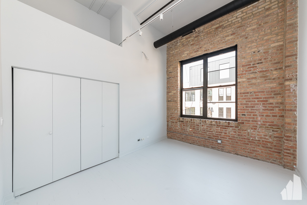 213 North Racine Avenue, Unit 201 Chicago, IL 60607 - Photo 6 of 17