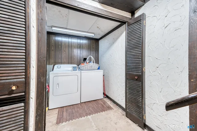 $229,900 | 17 Hemlock Court, Unit 17, Cromwell, CT 06416