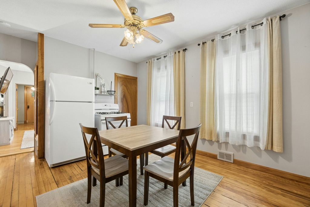 188 Vernon Street Worcester, MA 01607 - Photo 10 of 42