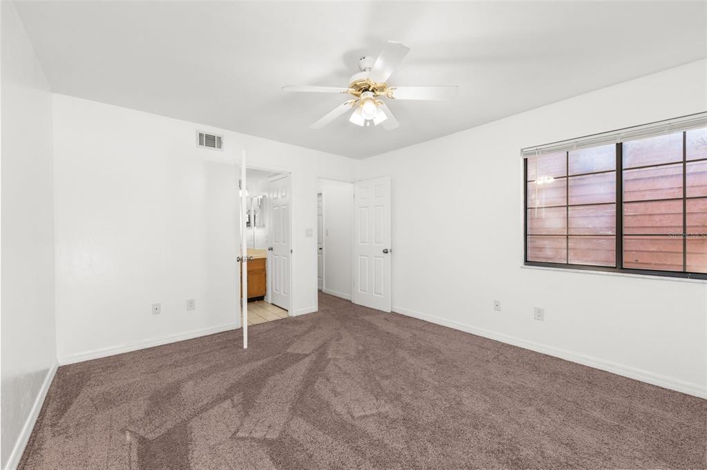 825 Southwest 55th Terrace Gainesville, FL 32607 - Photo 16 of 32
