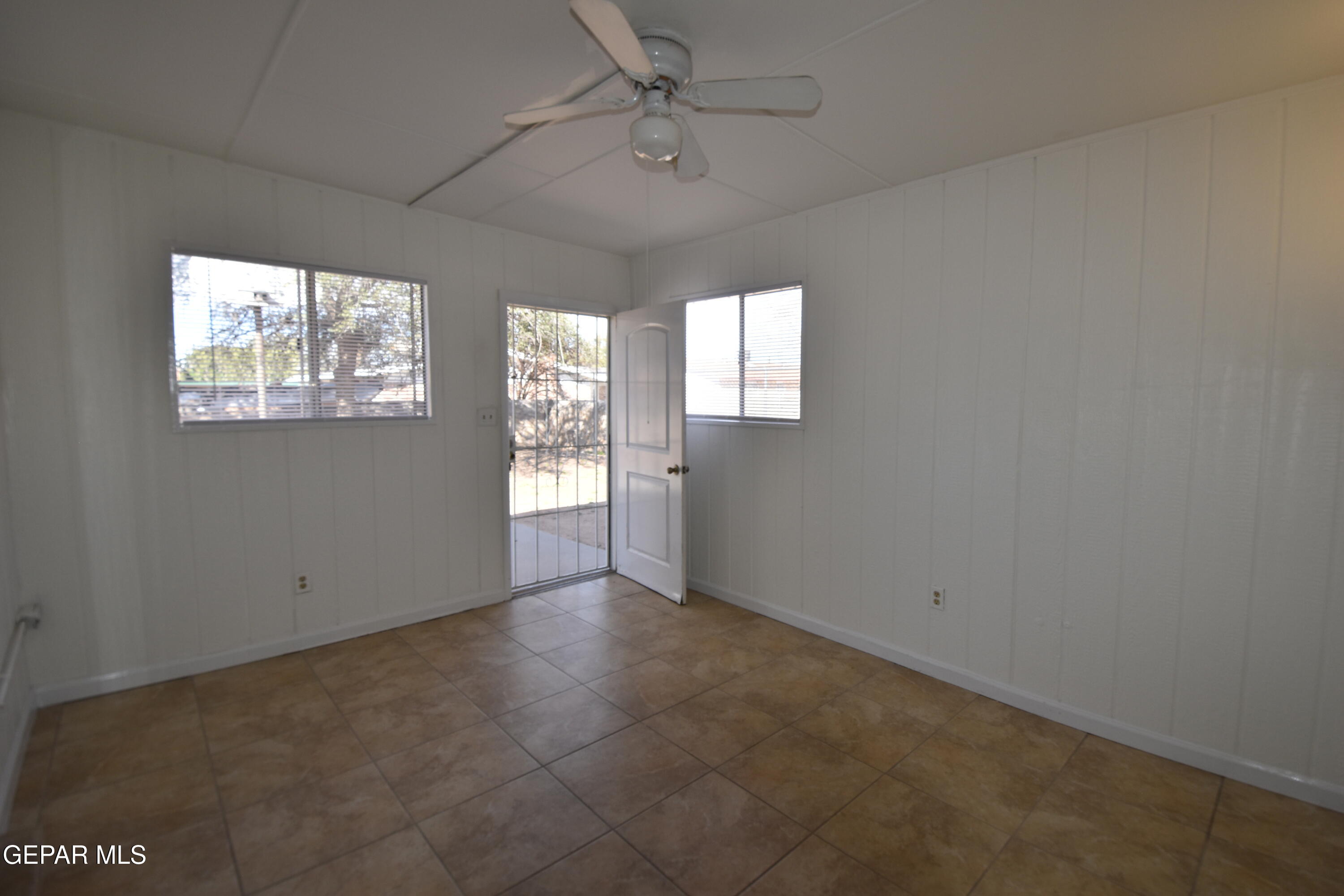 3417 Guthrie Street El Paso, TX 79935 - Photo 17 of 20 DSC_0065