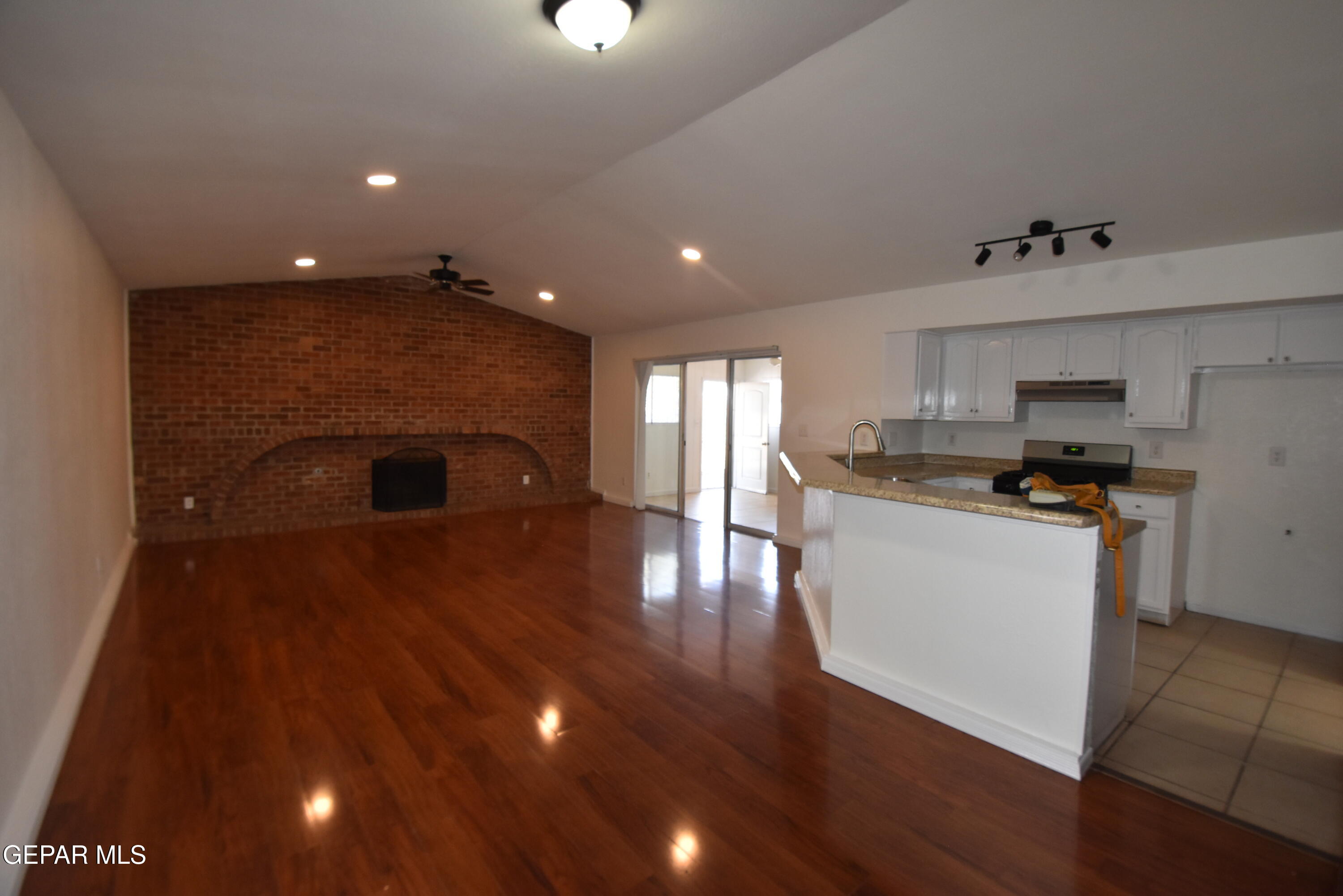 3417 Guthrie Street El Paso, TX 79935 - Photo 6 of 20 DSC_0047